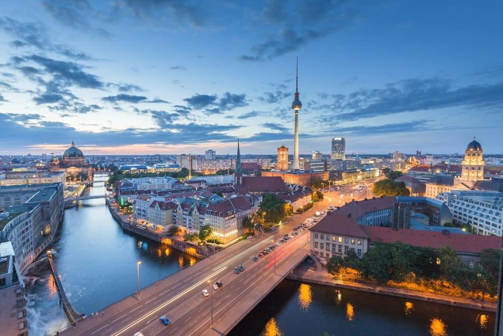 Holiday 33 Apartment K Next To Alexanderplatz Berlin Bagian luar foto